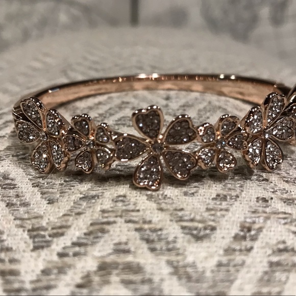 🌅Book Mark Cherry Blossom Lifestyle🌅 - Picture 8 of 17